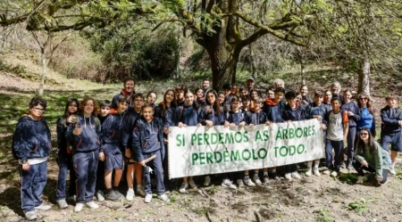 Baño de bosque para escolares en la fraga ourensana con mayor biodiversidad